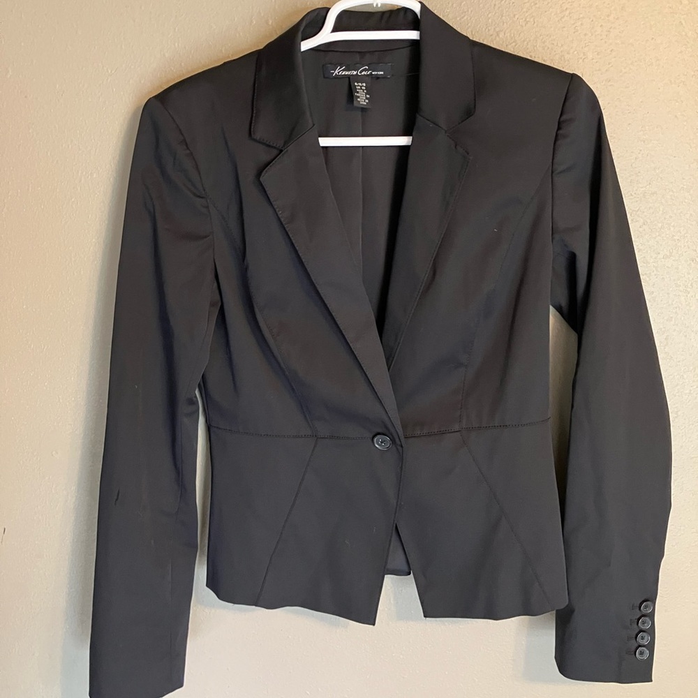 Women’s Kenneth Cole black blazer size 6